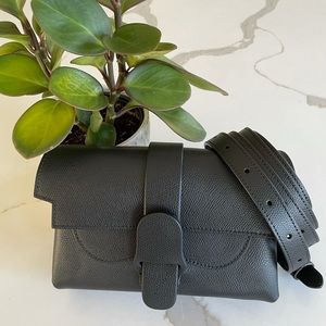 Senreve Aria Belt Bag - Pebbled Noir